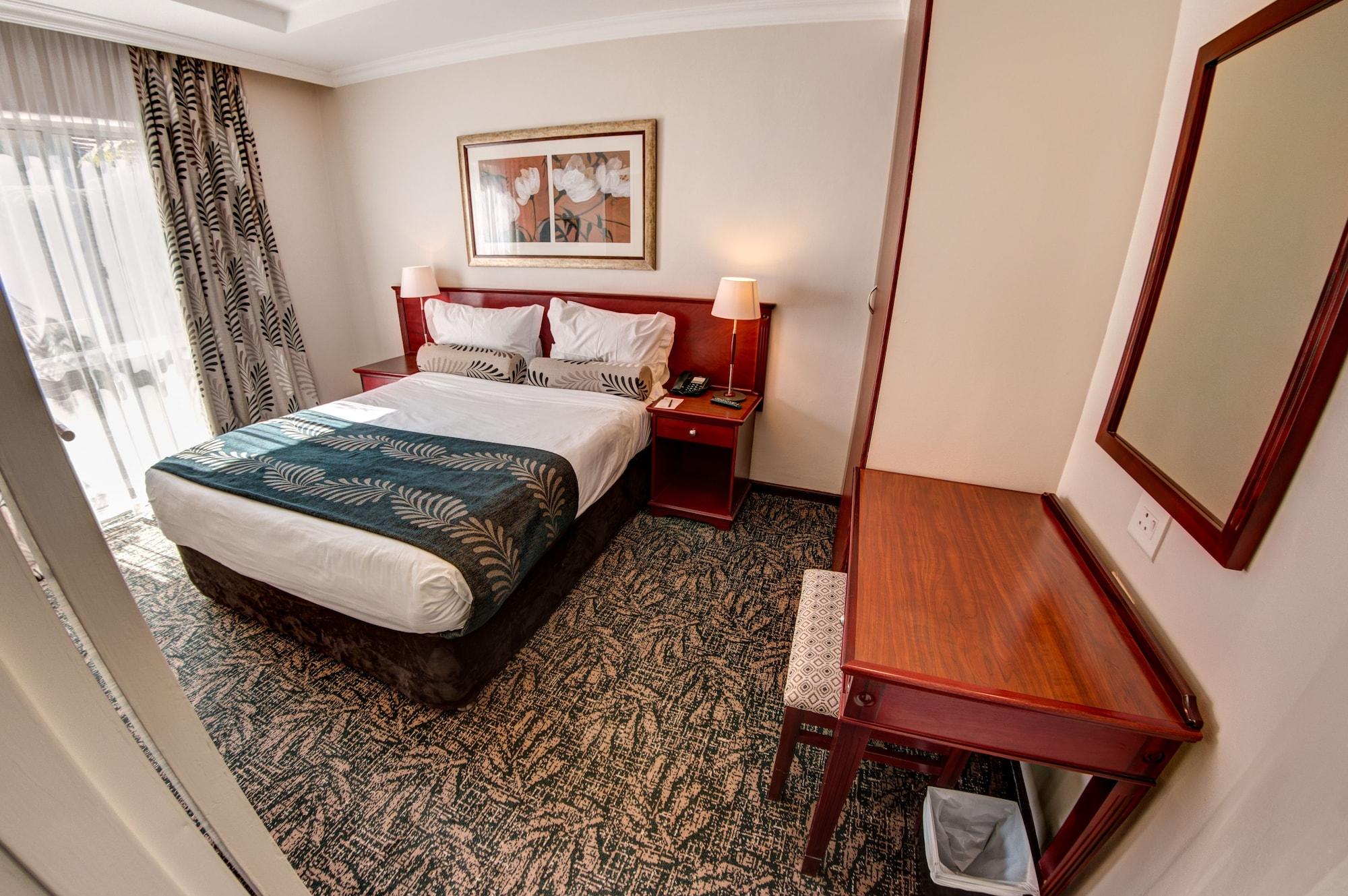 Courtyard Hotel Sandton Johannesburg Exterior photo