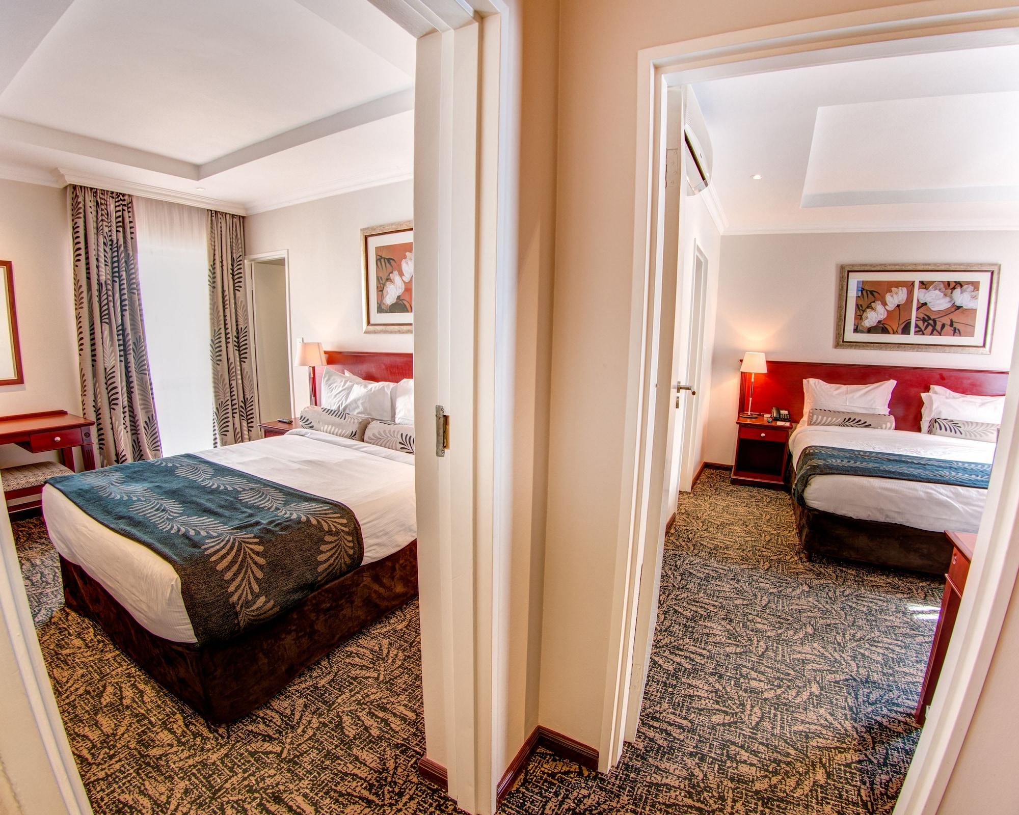 Courtyard Hotel Sandton Johannesburg Exterior photo