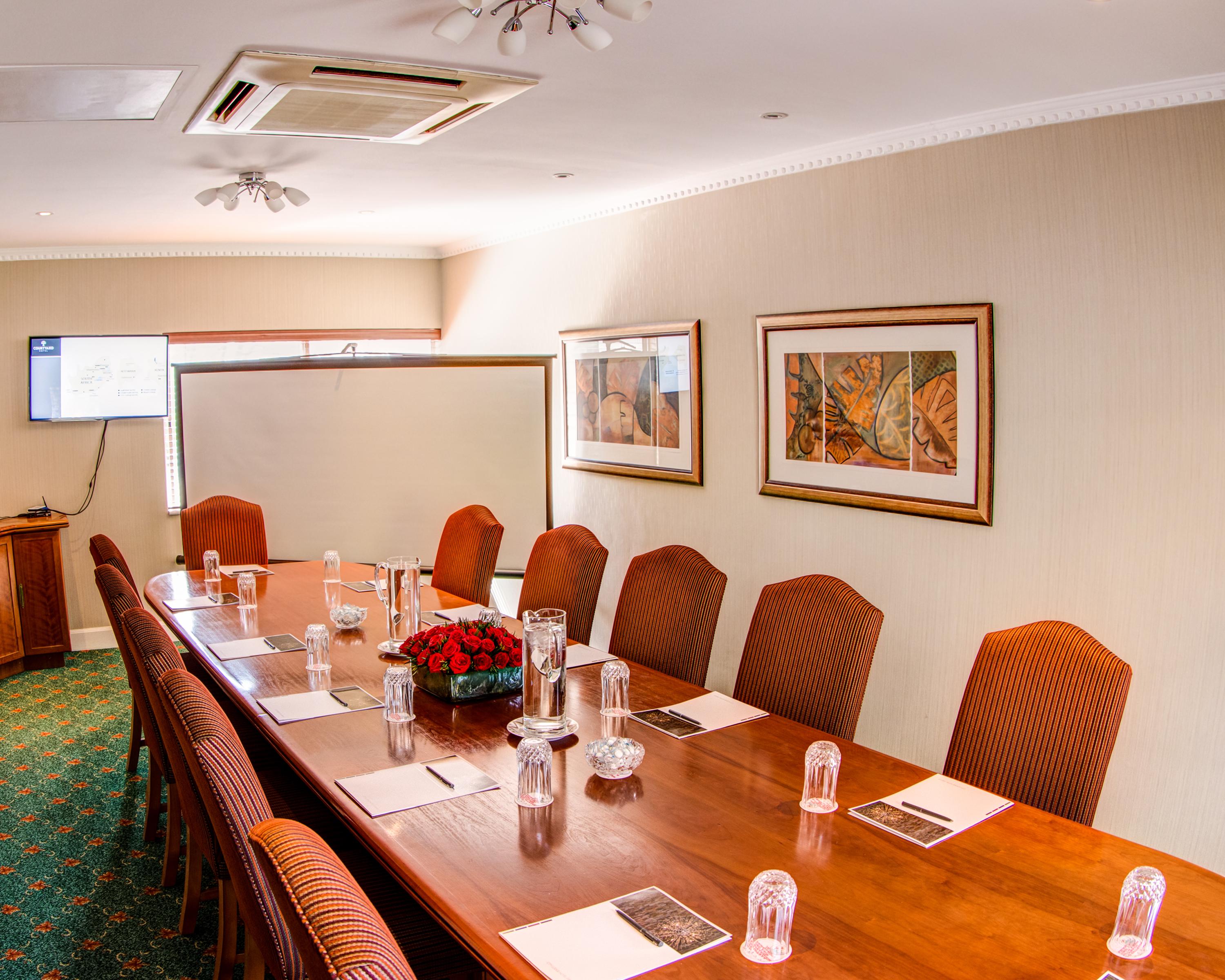 Courtyard Hotel Sandton Johannesburg Exterior photo