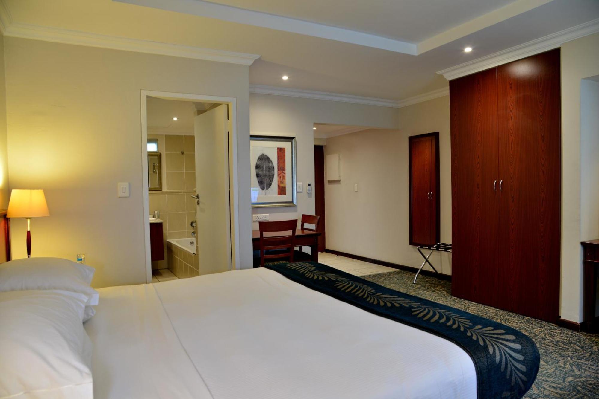 Courtyard Hotel Sandton Johannesburg Room photo